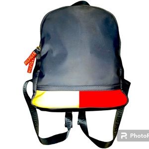 Tommy Hilfiger small backpack (No yellowing)